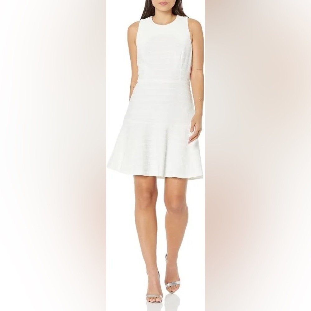 Tommy Hilfiger Women's Fit Flare Knee Length Sleeveless Round Neck Knit Dress